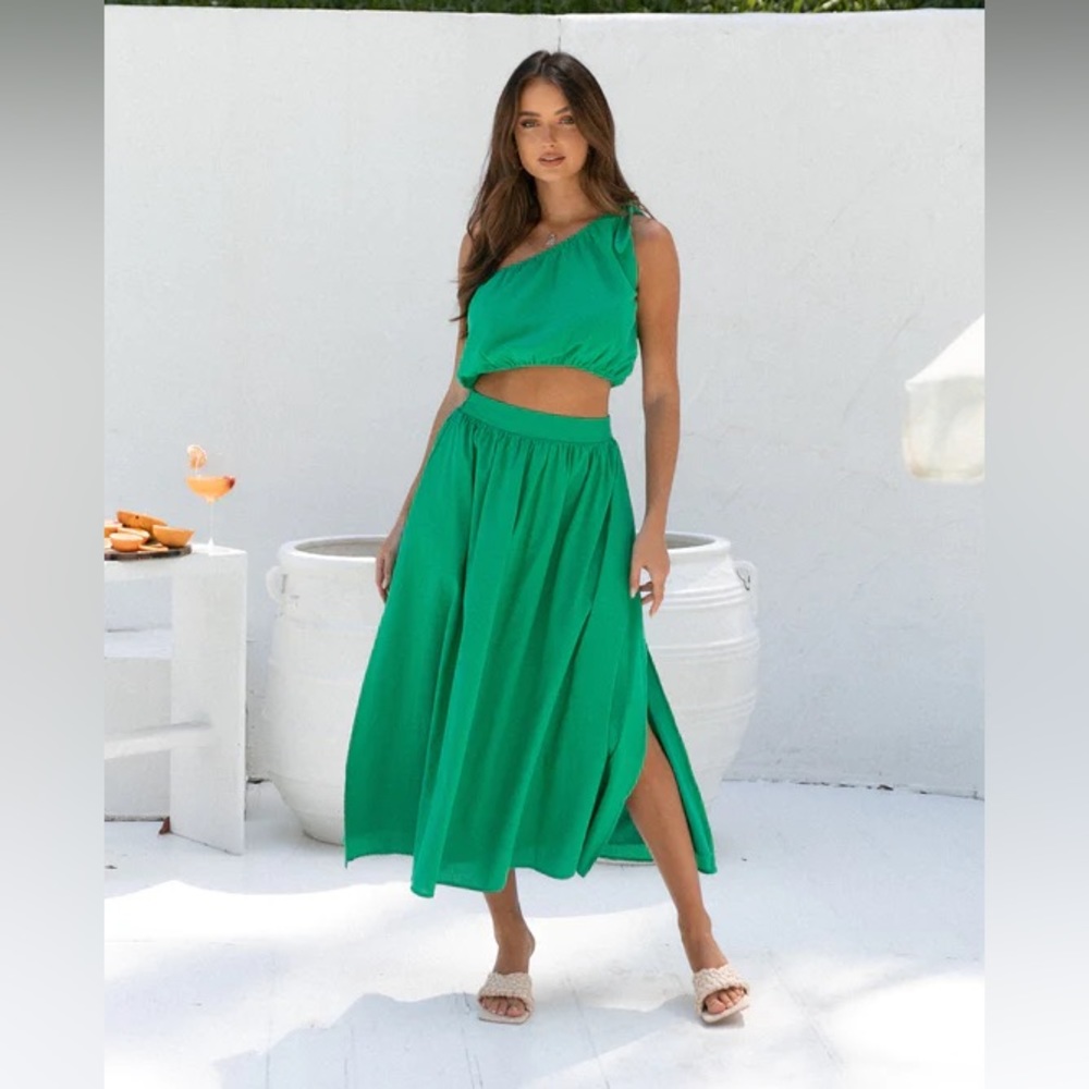 NWOT Petal and Pup Isla Maxi Skirt